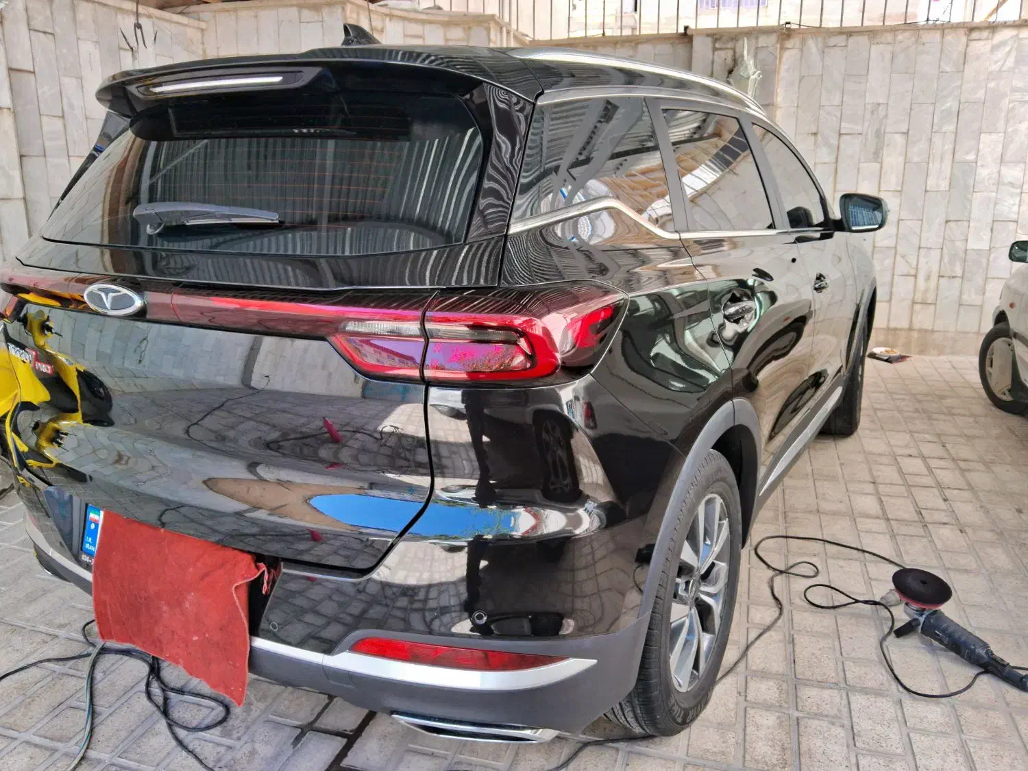 پولیش واکس کاملآ حرفه ای|خدمات موتور و ماشین|کرمانشاه, |دیوار