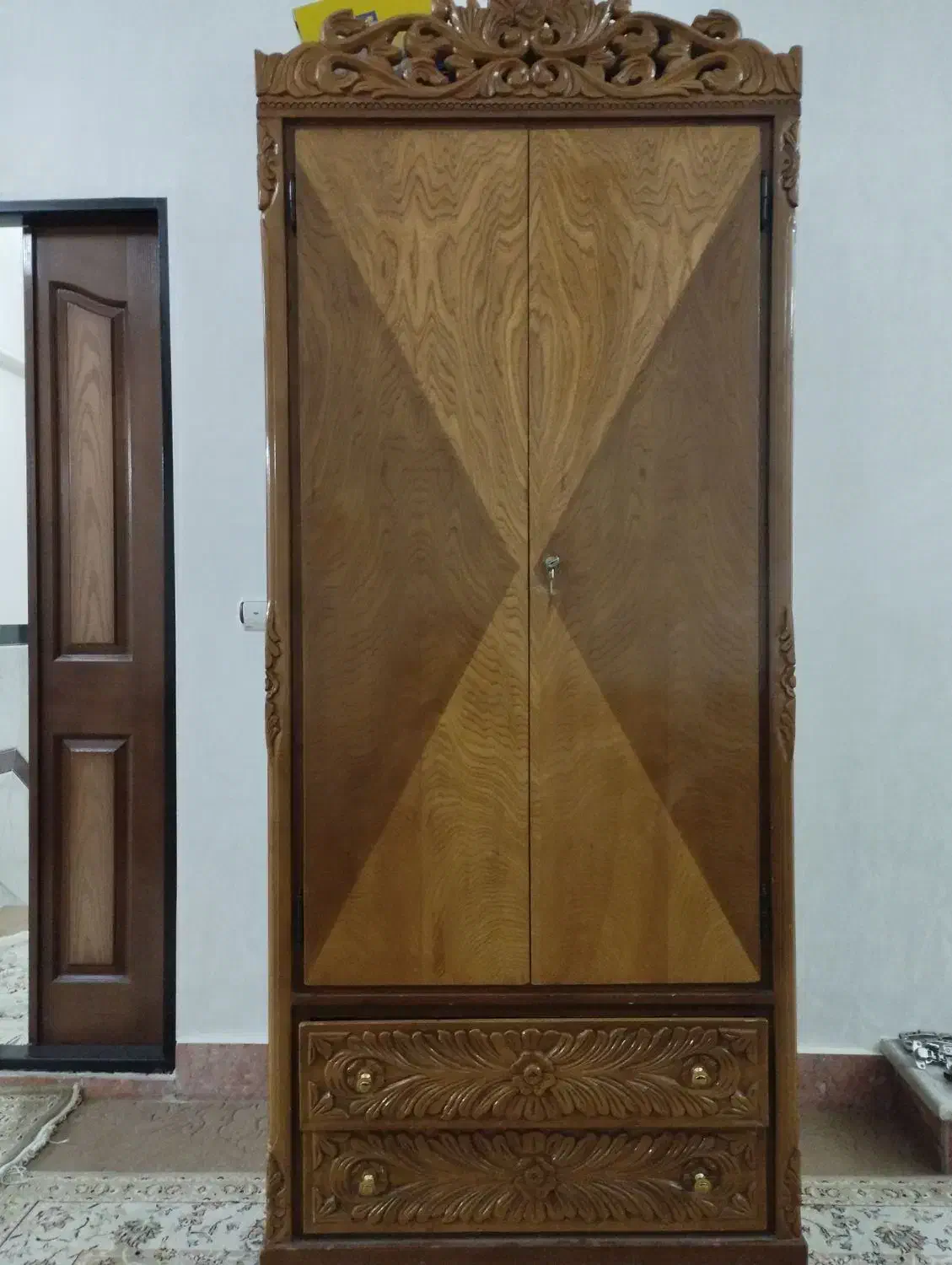 کمدچوب گردو قدیمی انتیک|جاکفشی، کمد، دراور|اردبیل, |دیوار