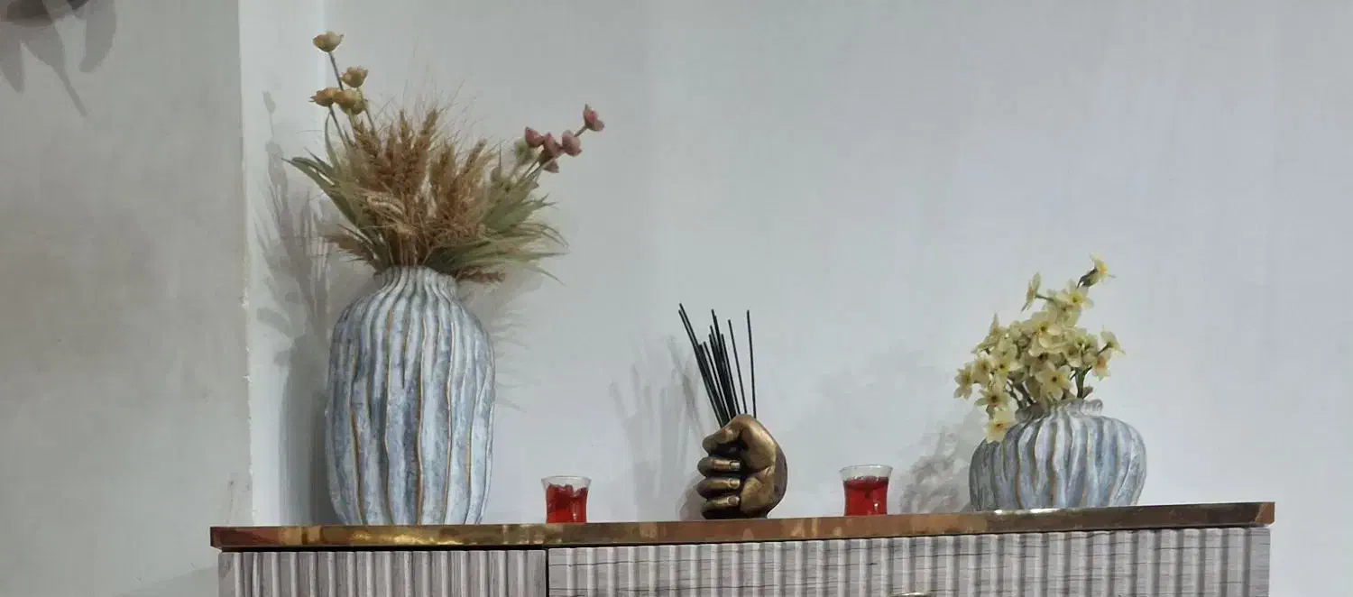 گلدان پتینه ساعت دیواری.پرده خامه دوزی|پرده، رانر، رومیزی|اندیمشک, |دیوار