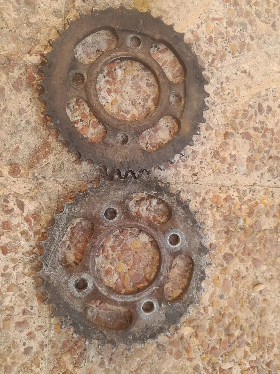 صفحه زنجیر ۳۸ هرکی پسندش شد بیاد پیوی|قطعات یدکی و لوازم جانبی|طبس, |دیوار