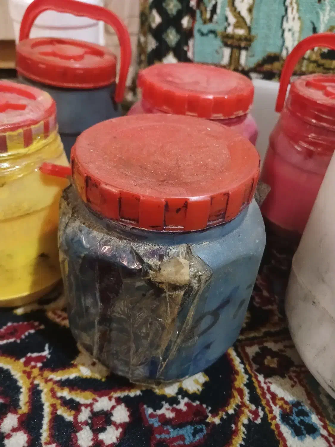 رنگ پوشاک و شابلون پوشاک|لوازم خیاطی و بافتنی|رشت, رودباری|دیوار