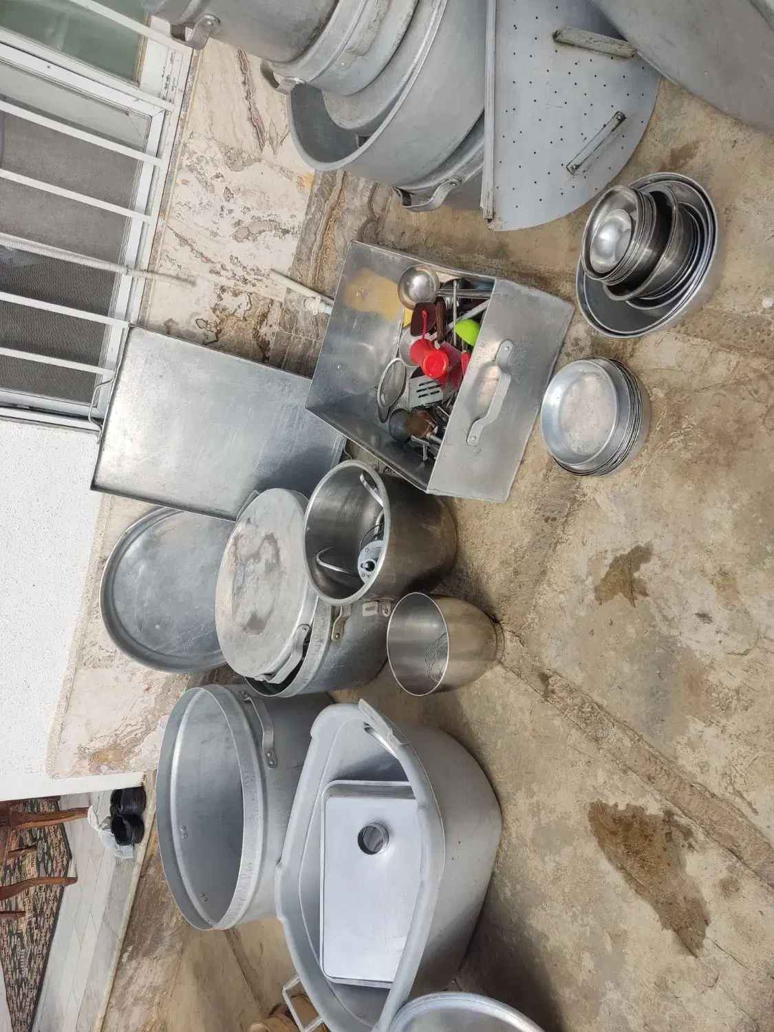 دیگ و قابلمه الومینیوم|ظروف پخت‌وپز|رشت, لاکان شهر|دیوار