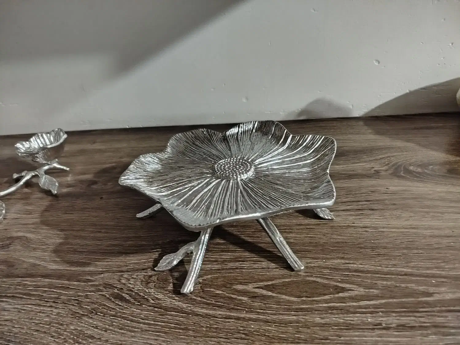 سرویس پذیرایی لوتوس|ظروف سرو و پذیرایی|آمل, |دیوار