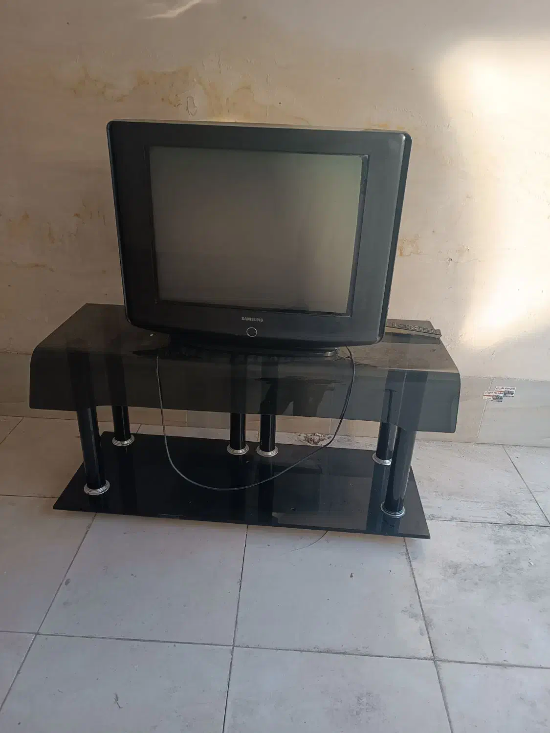 تلویزیون با میز|تلویزیون و پروژکتور|ارومیه, |دیوار