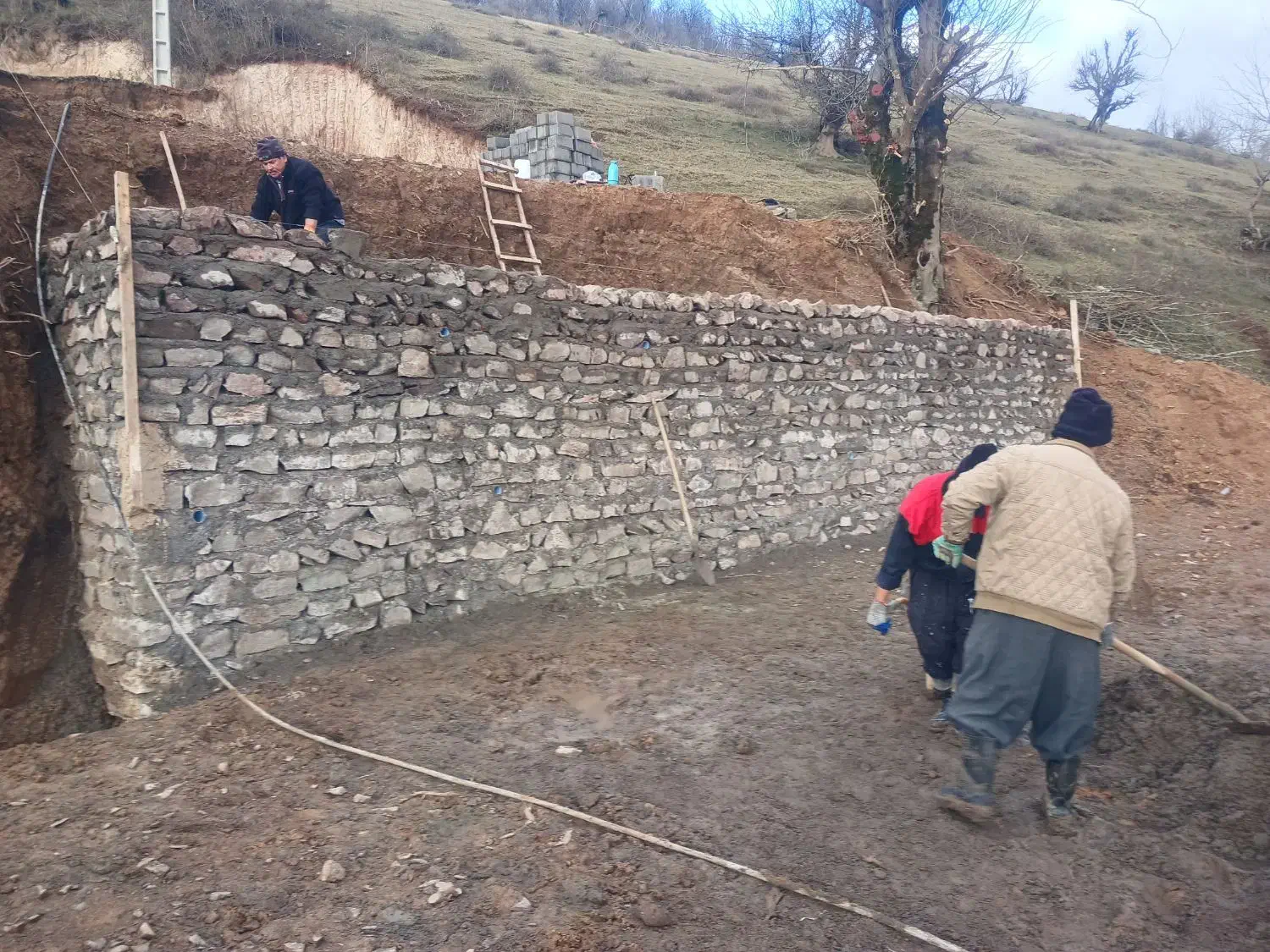 سنگ چینی(لاشه چینی)|خدمات پیشه و مهارت|رستم‌آباد, |دیوار