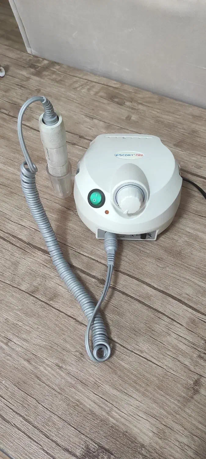 سوهان برقی،یووی،کیف کار ناخن|آرایشگاه و سالنهای زیبایی|هشتگرد, شهرک پامچال|دیوار