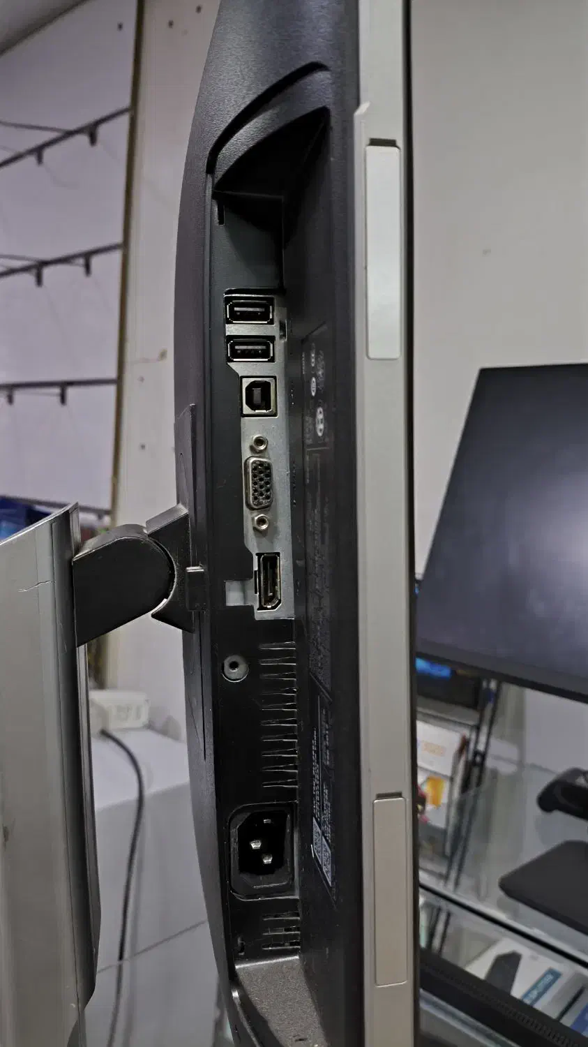 فروشگاه آریانا -مانیتور 20 اینچ پنل ips|قطعات و لوازم جانبی رایانه|بندر ماهشهر, |دیوار