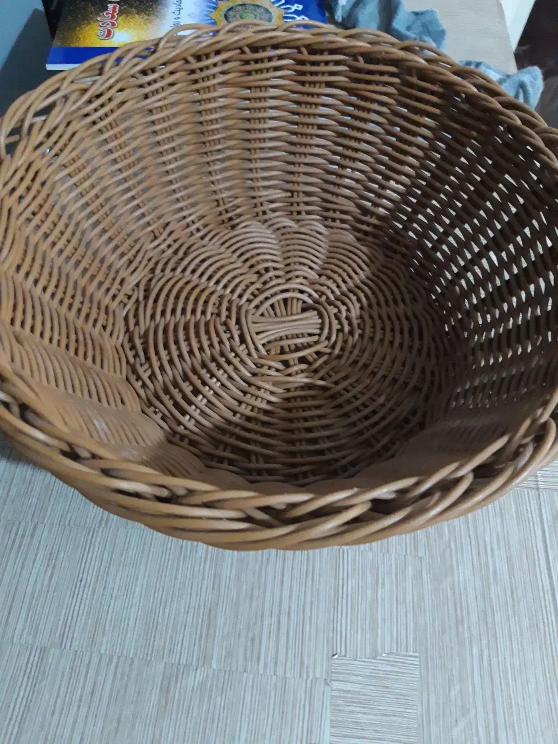 سبدجای میوه|ظروف سرو و پذیرایی|بروجرد, |دیوار