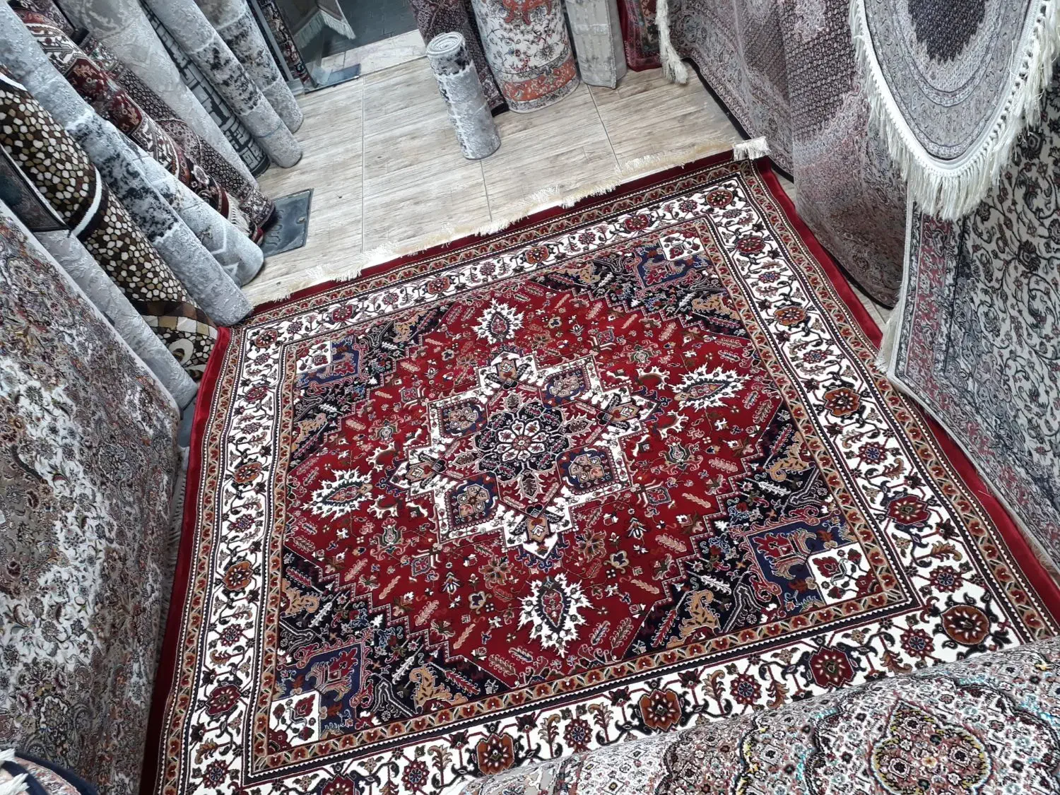 فرش آشپزخانه فرش هریس مربع سایز۴متر  ۲×۲|فرش|تبریز, |دیوار