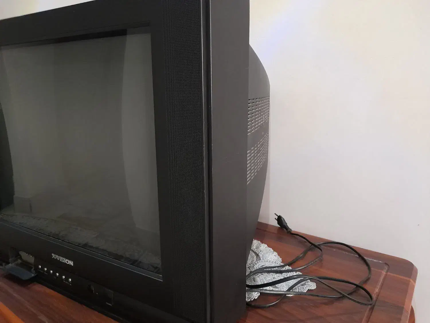 تلویزیون x.vision قدیمی|تلویزیون و پروژکتور|سبزوار, جنت|دیوار