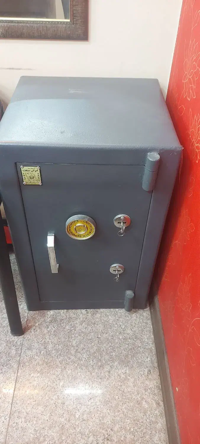 گاوصندوق|فروشگاه و مغازه|بروجرد, |دیوار