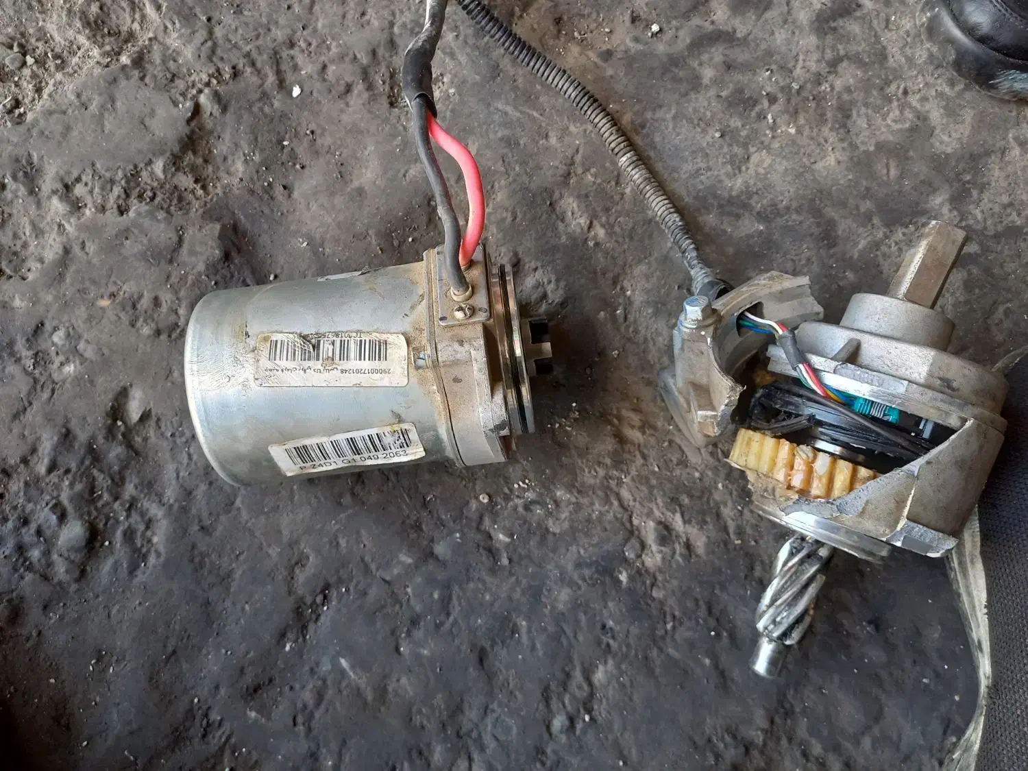 موتور شیر فرمان دنا پلاس اتومات|قطعات یدکی و لوازم جانبی|خوی, |دیوار