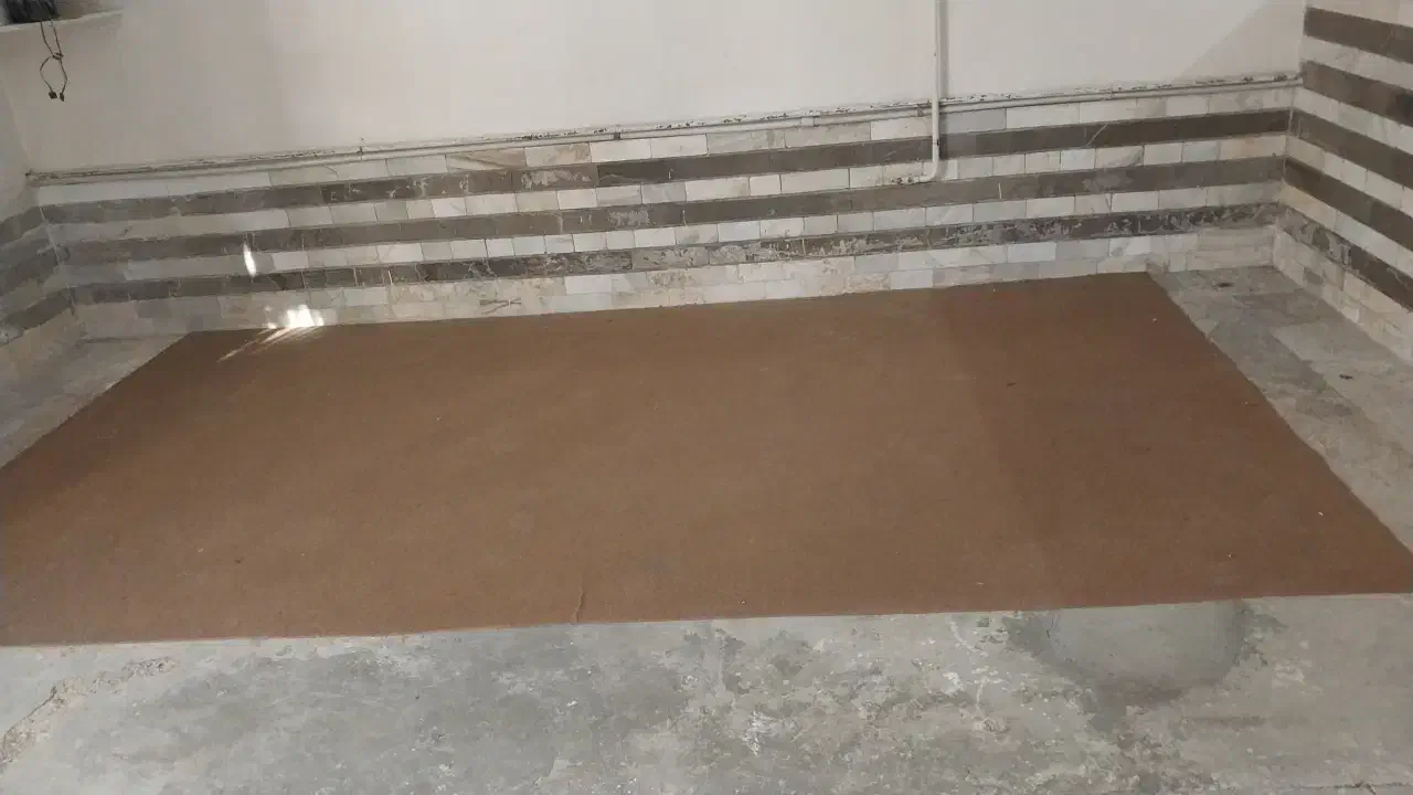 موکت شش متری|موکت|اصفهان, باغ فدک|دیوار