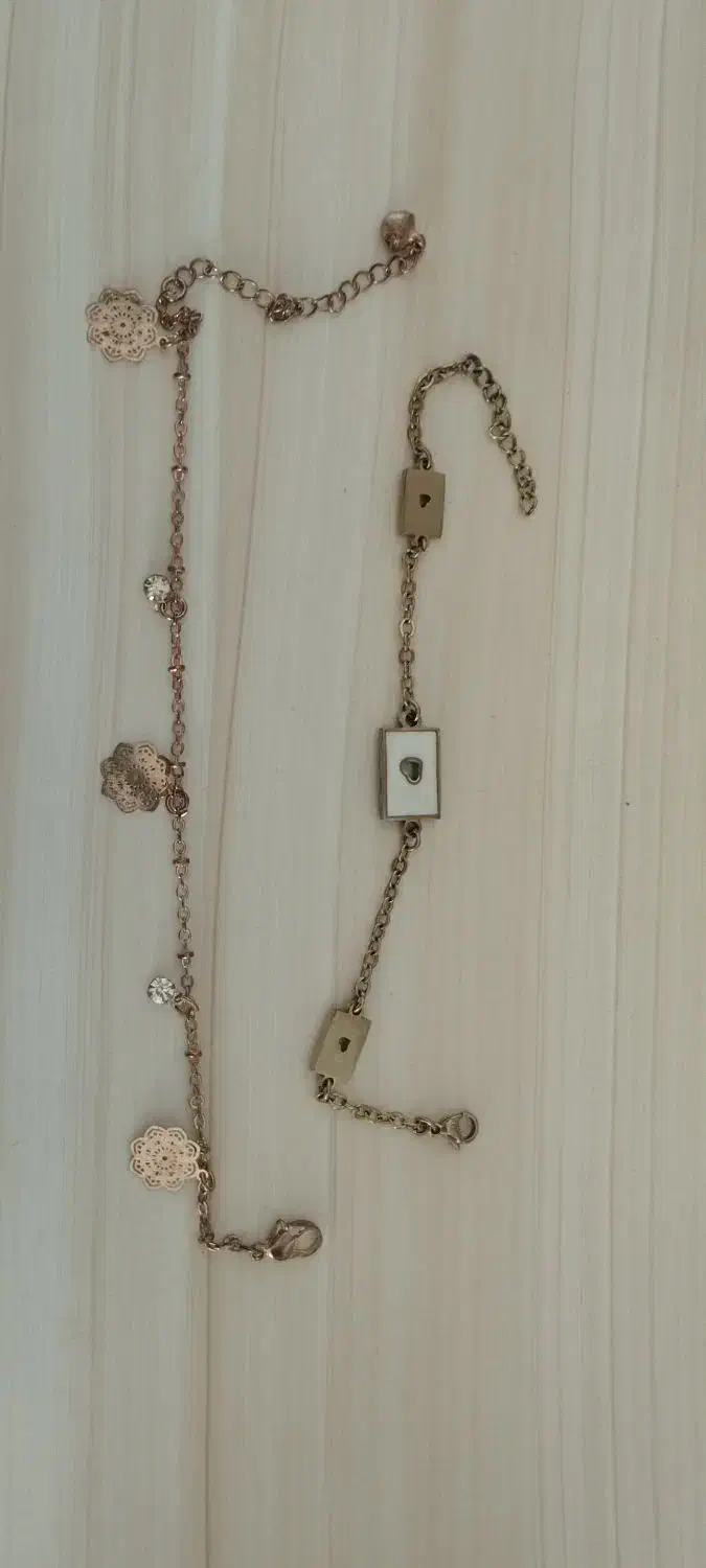 دستبندهای مرواریدی و زنجیری زنانه شیک|بدلیجات|نیشابور, شهرک رسولی|دیوار