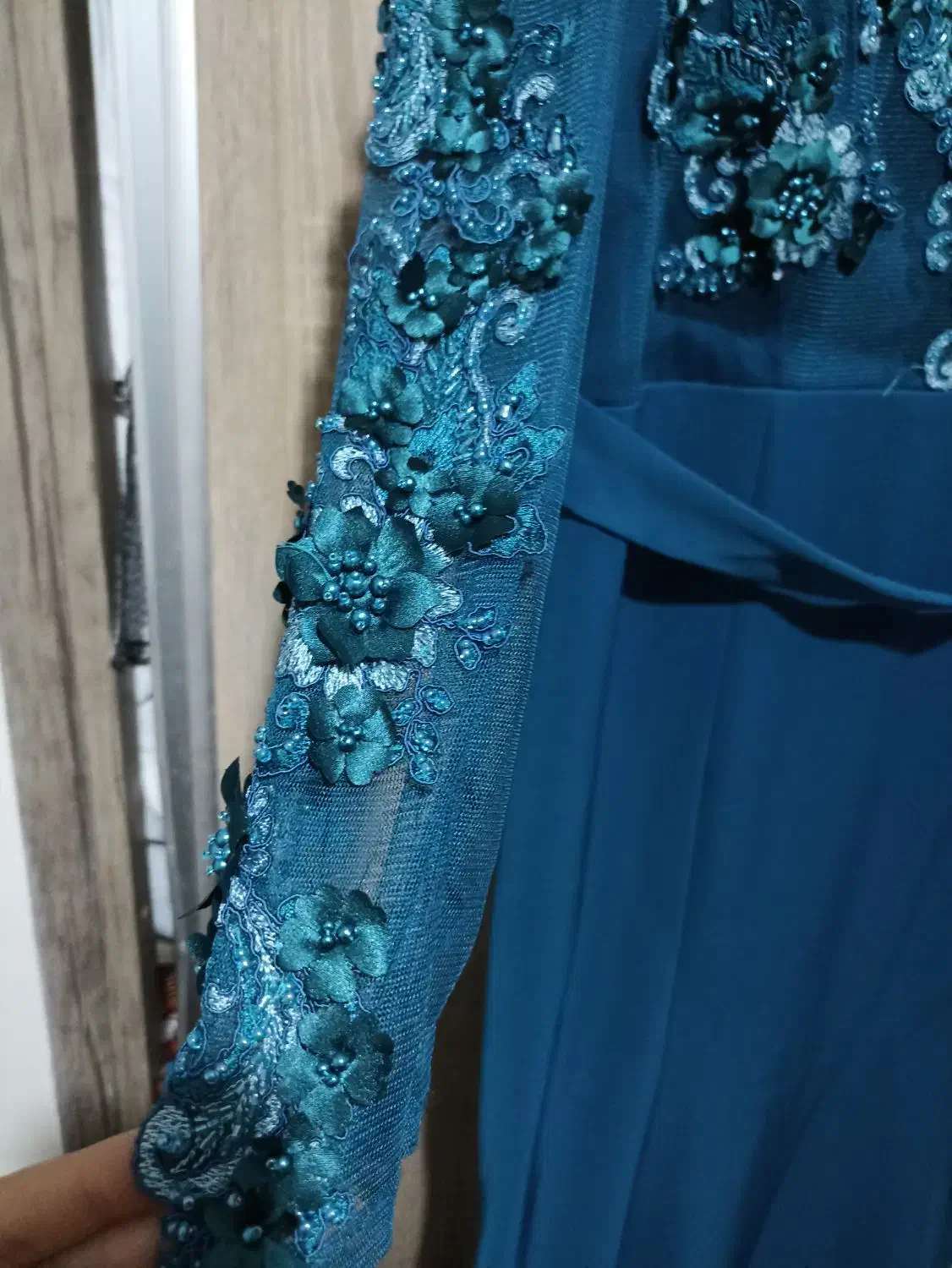 پیرهن مجلسی|لباس|تبریز, |دیوار