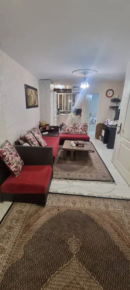 مبل ۷ نفره کاملا سالم|مبلمان خانگی و میز عسلی|تهران, امامت|دیوار