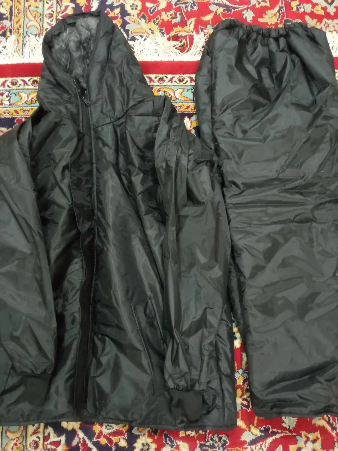 بادگیرخزدار|لباس|طبس, |دیوار