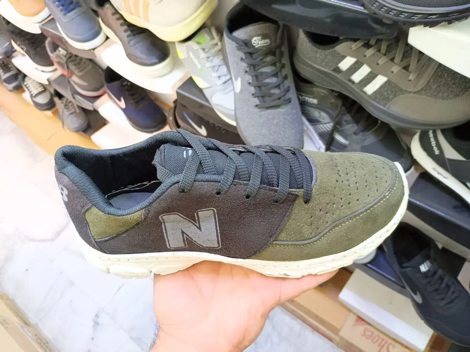 کتانی نیوبالانس فقط۳۵۰|کیف، کفش، کمربند|قزوین, |دیوار