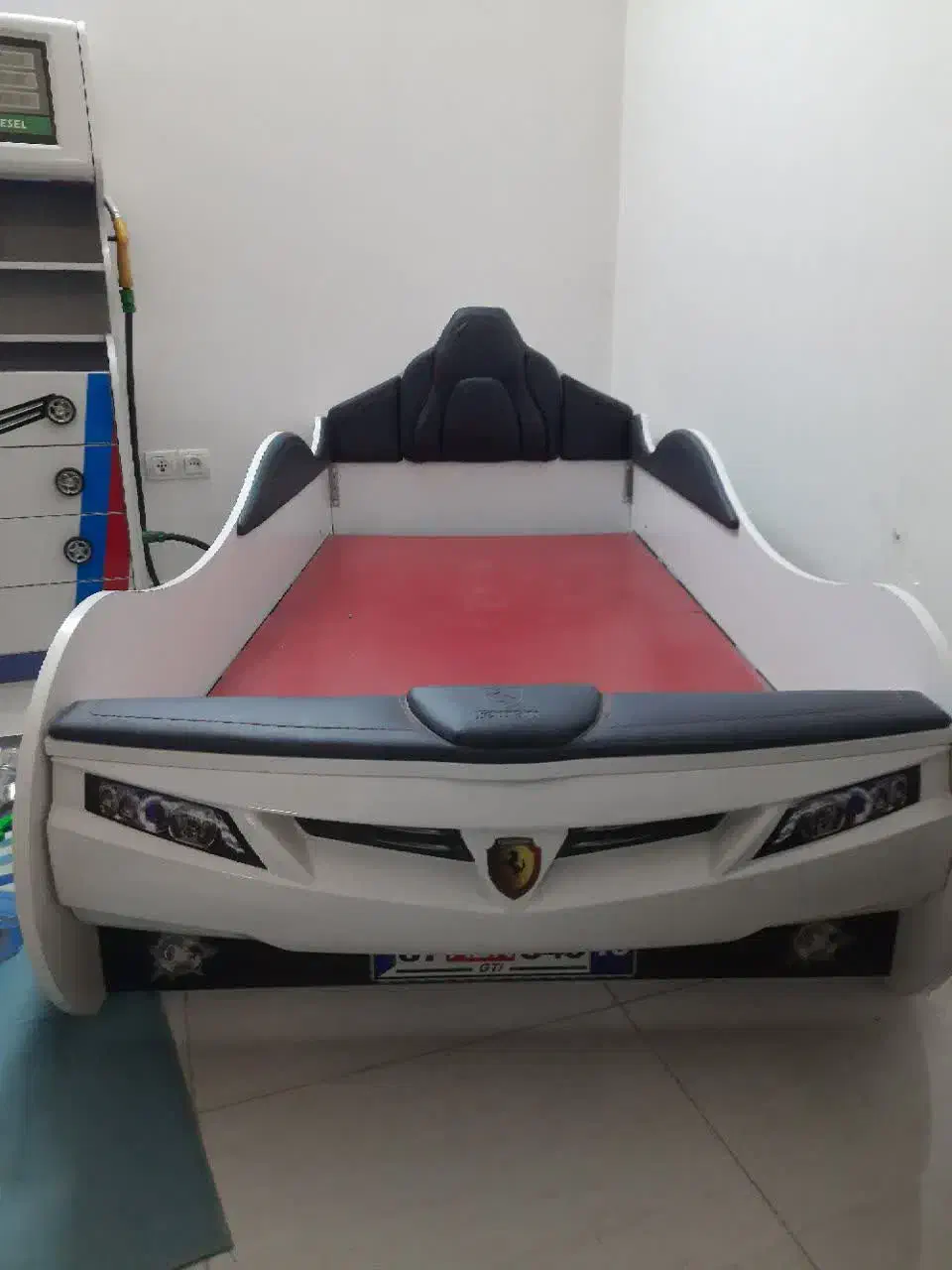 تخت و کمد طرح ماشین|تخت و سرویس خواب|کاشان, معلم|دیوار