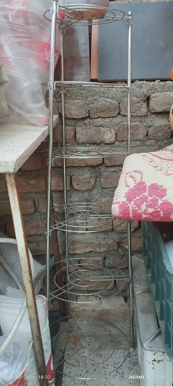 پایه قابلمه|آب‌چکان و نظم‌دهنده ظروف|زبرخان, |دیوار