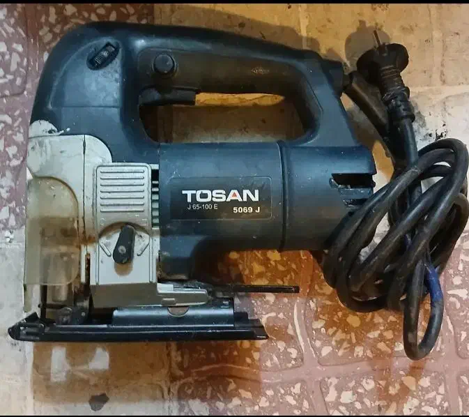 اره عمود بر توسن در حد|ابزارآلات|کیش, |دیوار