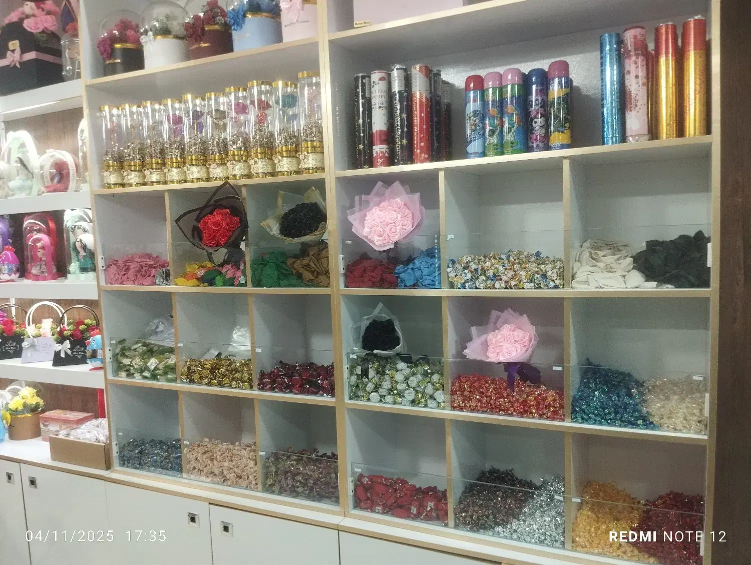 قنادی کاخ قند با تمام لوازم یکجا بفروش میرسد|فروشگاه و مغازه|مشهد, هدایت|دیوار