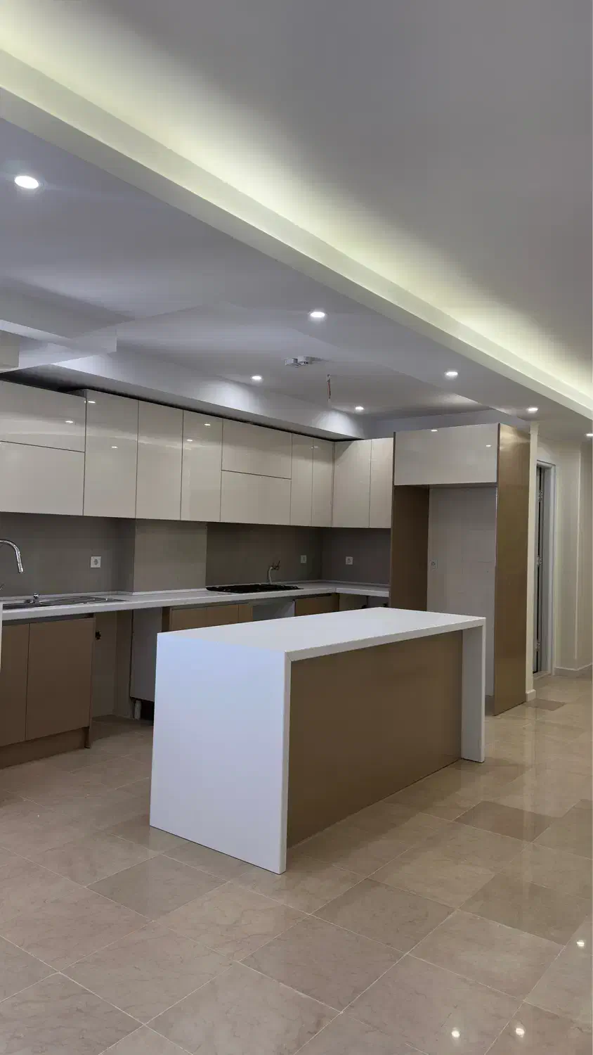 ۱۲۰ متر مدرن طبقات بالا ۳ پارکینگ دولت شریعتی|فروش آپارتمان|تهران, درب دوم|دیوار