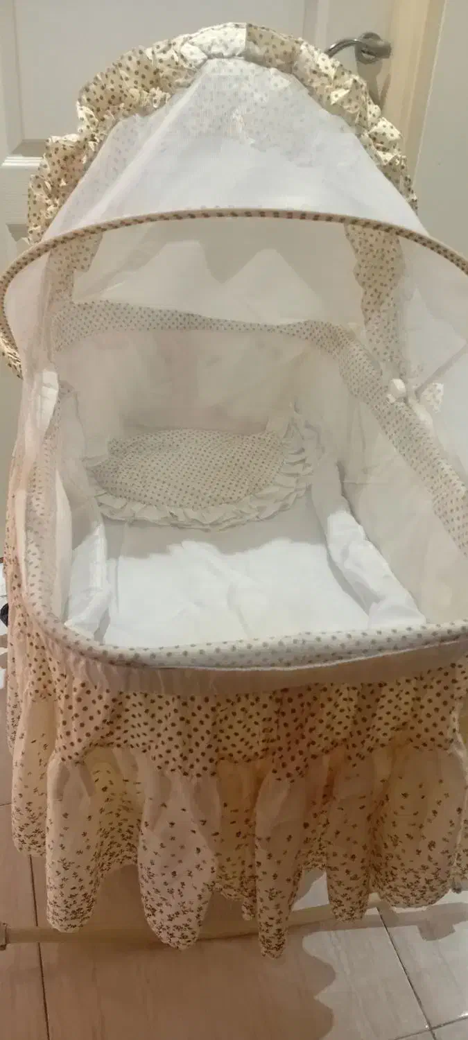 ننو تاشو تخت کنار مادر|تخت و صندلی بچه|تهران, باشگاه نفت|دیوار