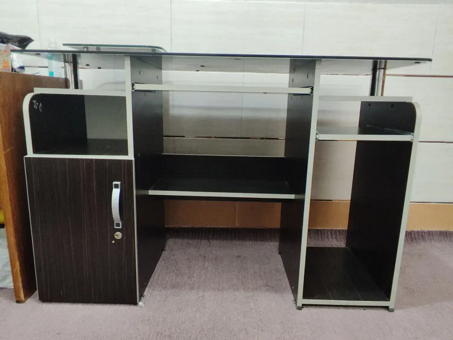 میز کامپیوتر روکش شیشه ابی|میز تحریر و کامپیوتر|بهبهان, |دیوار