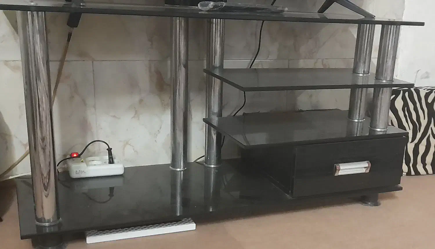 وسایل خانه.|میز تلفن|مشهد, رسالت|دیوار