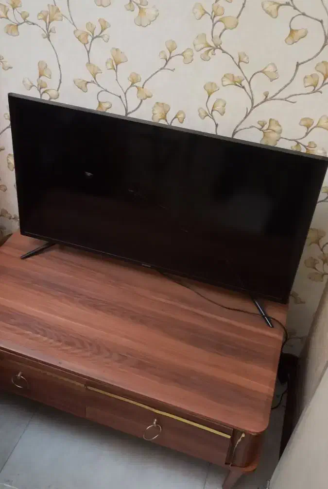 تلویزیون ال سی دی سامسونگ صفحه نمایش شکسته|تلویزیون و پروژکتور|تهران, پردیسان|دیوار