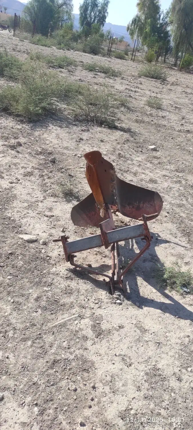 ادوات تراکتورکشاورزی|ماشین‌آلات صنعتی|قیروکارزین, |دیوار