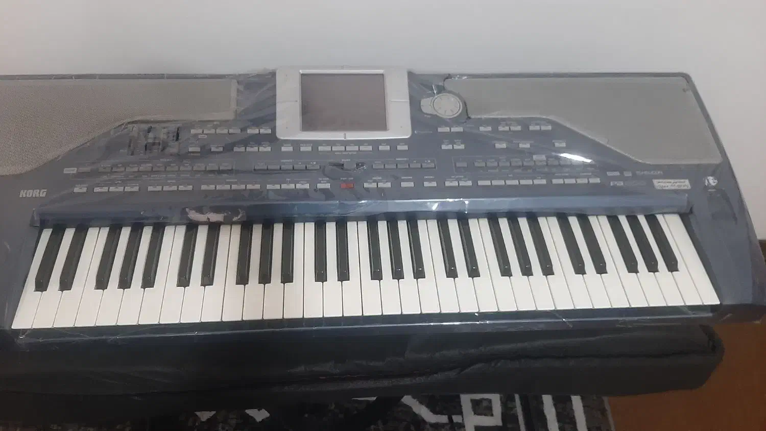 ارگ پیا ۸۰۰ سالم|پیانو، کیبورد، آکاردئون|پرند, فاز ۶|دیوار