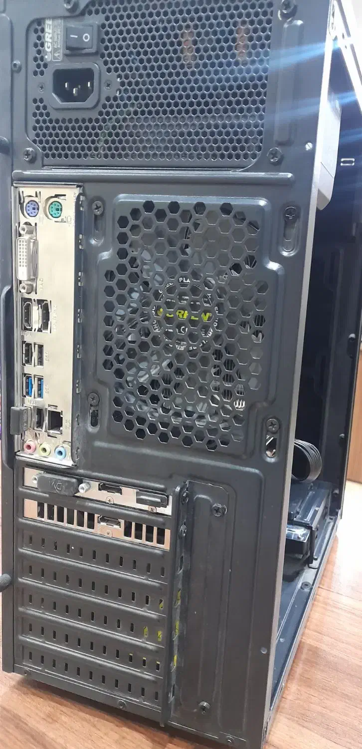 کیس گرافیکی / گیم درحد نو|رایانه رومیزی|اندیشه, اندیشه فاز ۳|دیوار