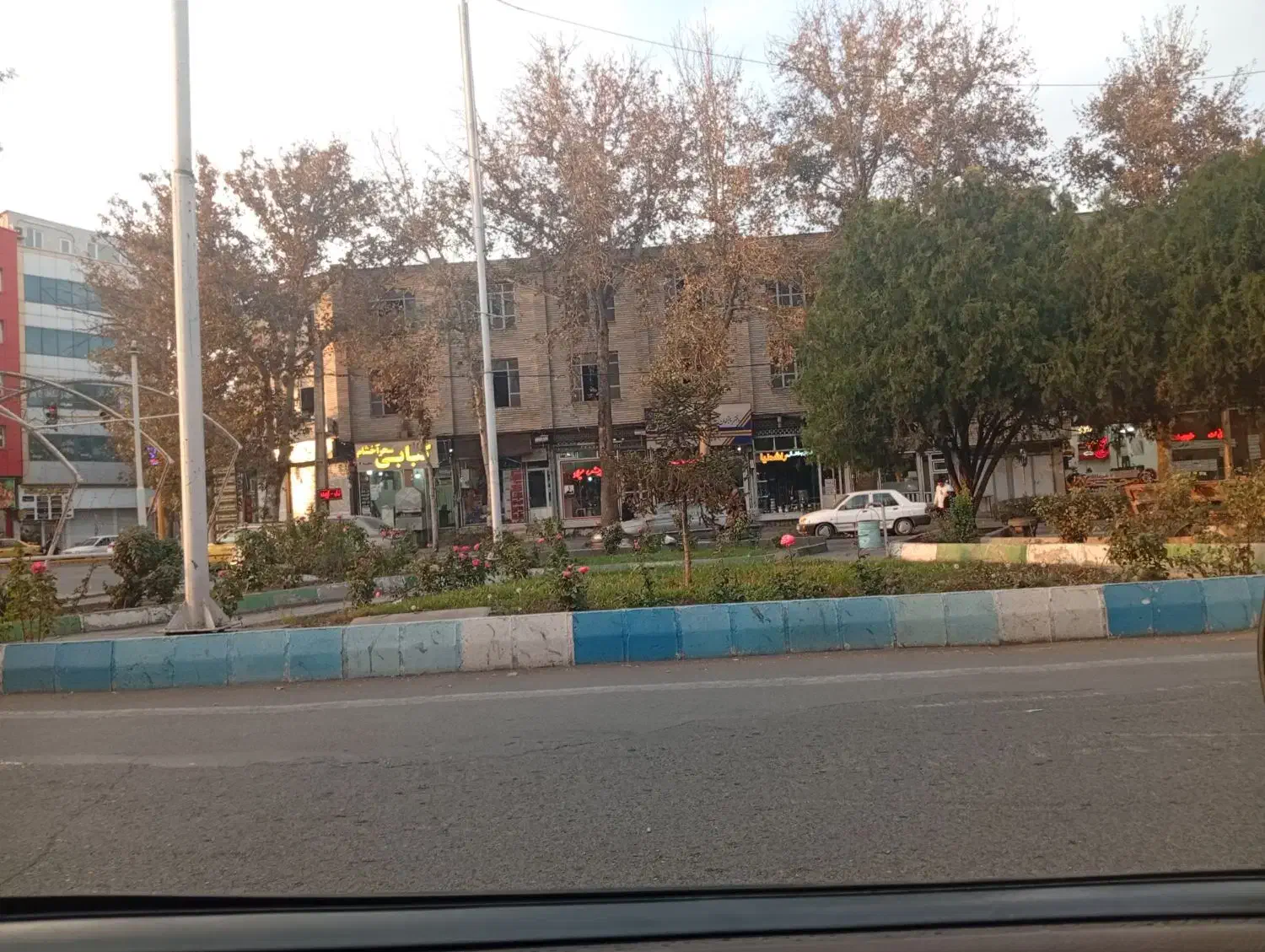 اجاره مغازه میدان ولیعصر|اجارهٔ مغازه و غرفه|خوی, |دیوار