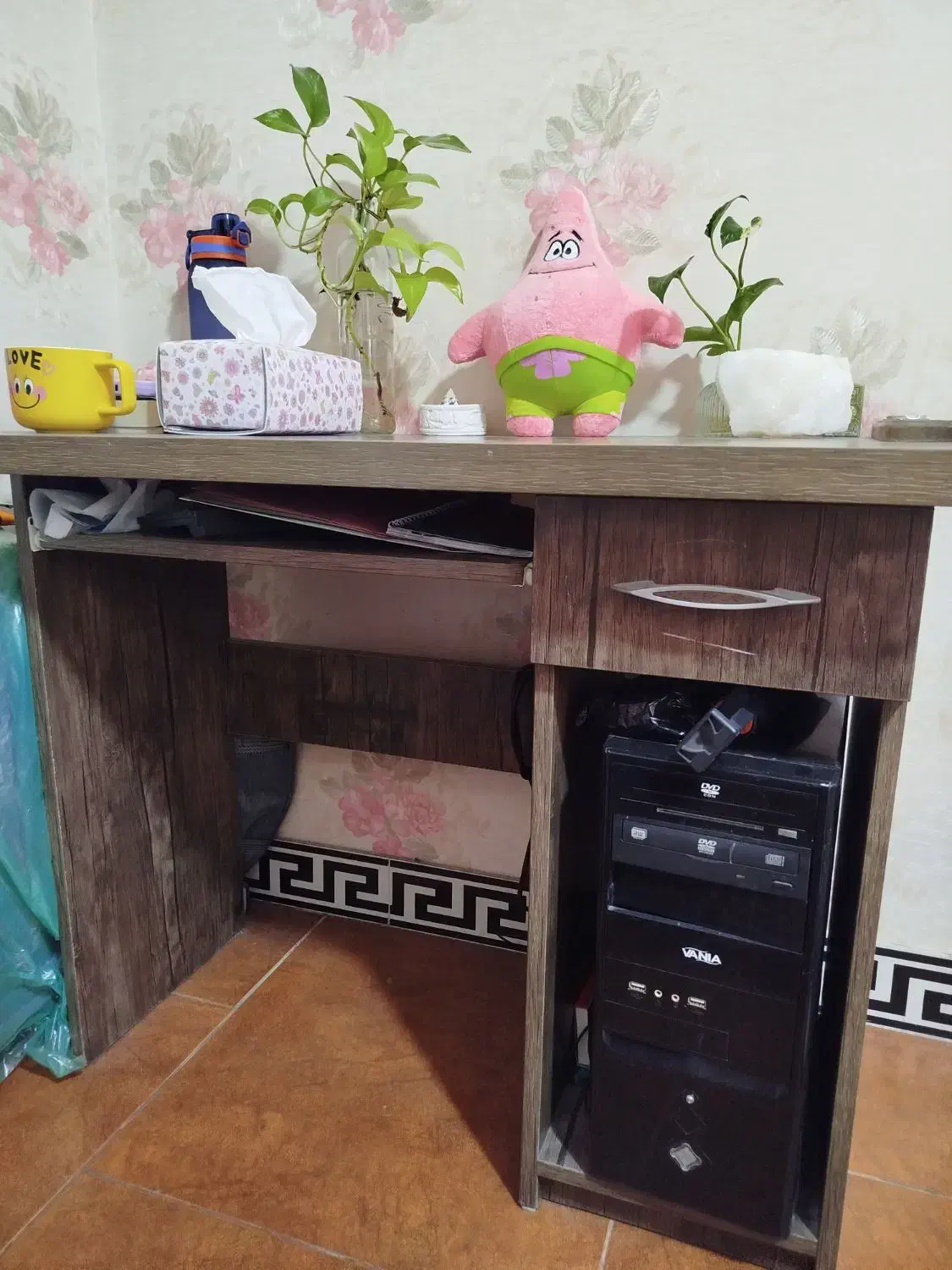 میز کامپیوتر|میز تحریر و کامپیوتر|قائم‌شهر, |دیوار