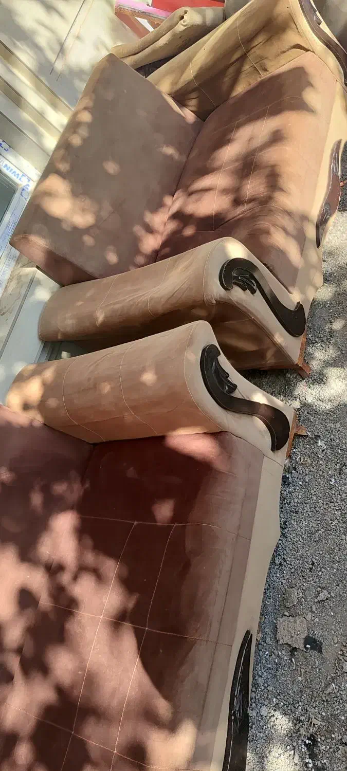 مبل هفت نفره همراه کوسن ومیز عسلی بزرگ و کوچک|مبلمان خانگی و میز عسلی|جوین, |دیوار