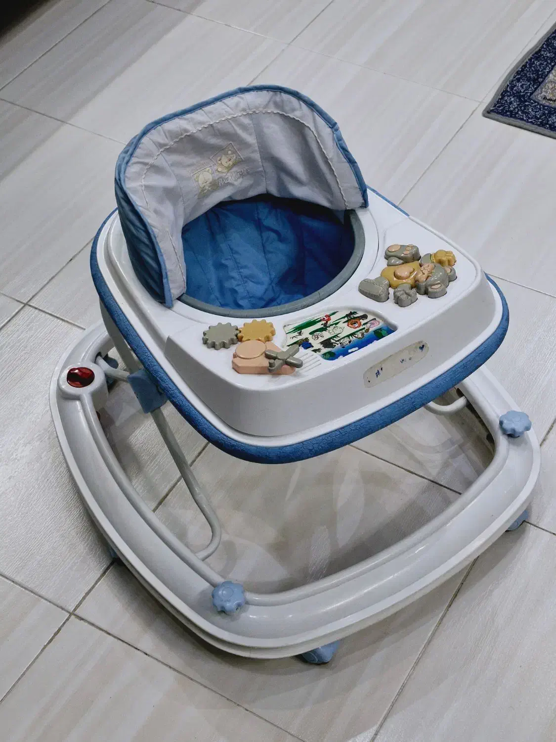 روروک خارجی موزیکال|کالسکه و لوازم جانبی|اصفهان, صدف|دیوار