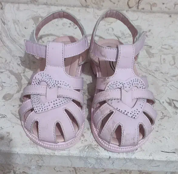 ۲ جفت کفش دخترانه سالم|کفش و لباس بچه|سنندج, |دیوار