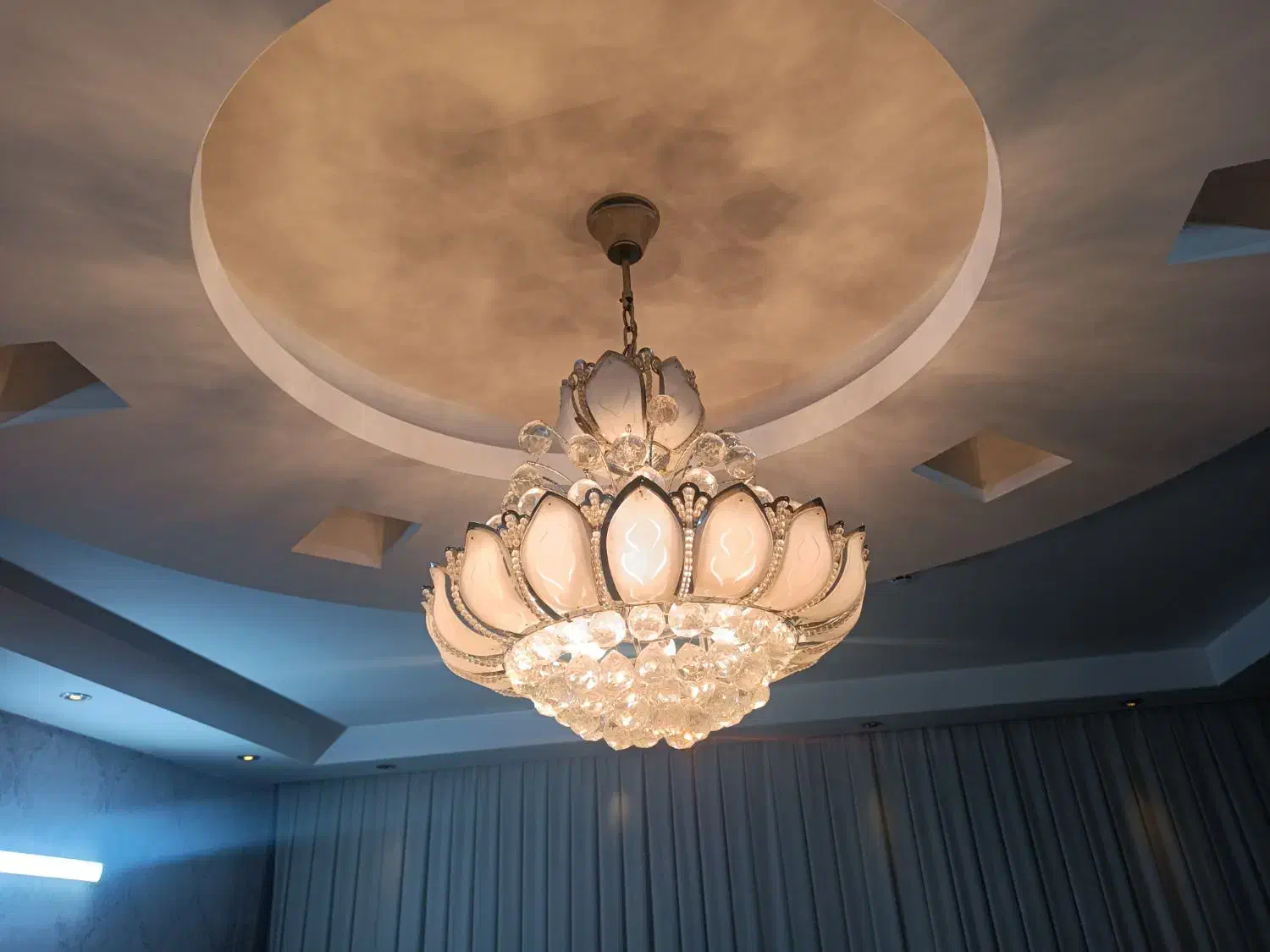 لوستر شیک|لوستر و چراغ آویز|مشهد, مقدم|دیوار