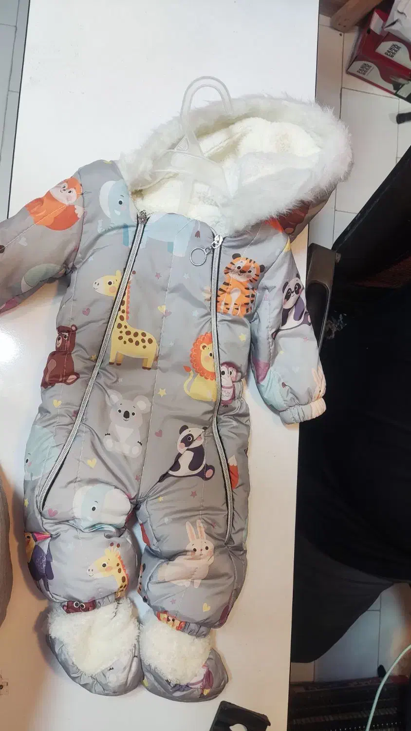 یک جفت کاپشن یکسره نو|کفش و لباس بچه|بندر انزلی, پردیس|دیوار