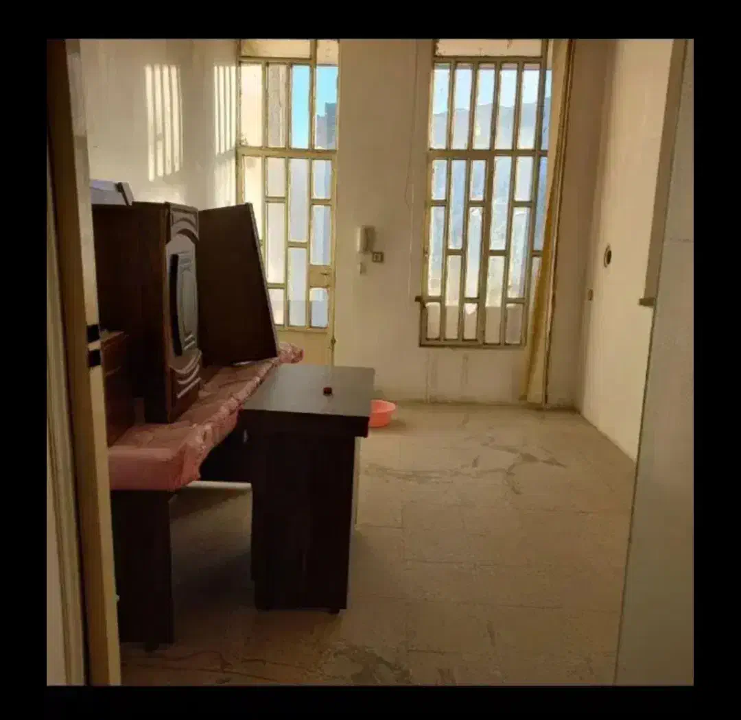 ۷۰ متر طبقه بالا / تجاری / بر میدان رازی|اجارهٔ دفتر کار، اتاق اداری، مطب|خرمآباد, |دیوار