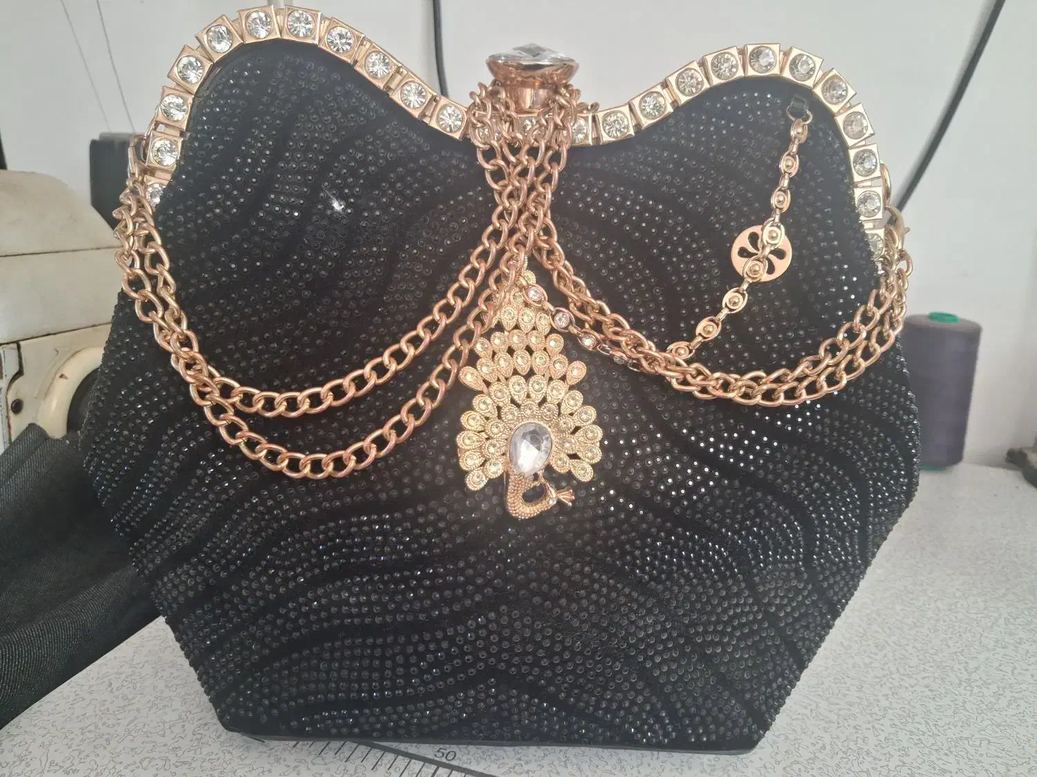 کیف مجلسی|کیف، کفش، کمربند|مشهد, خواجه ربیع|دیوار