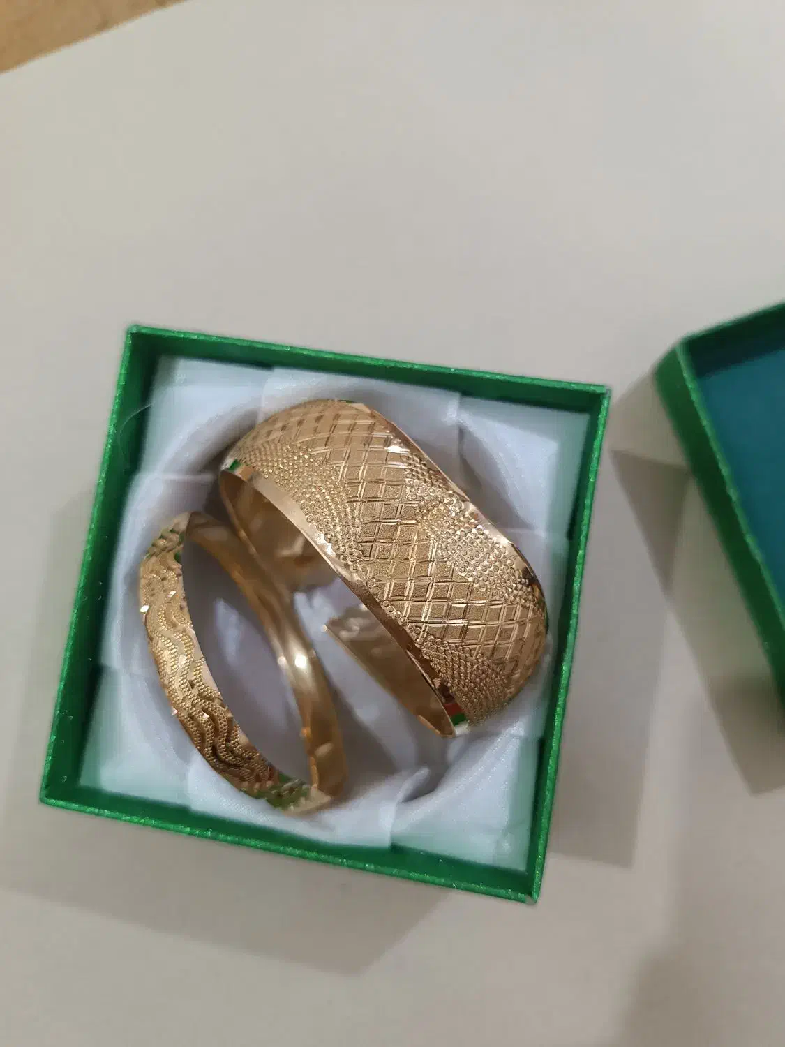 فروش طلا،200تومان بالای تابلو|جواهرات|شادگان, |دیوار