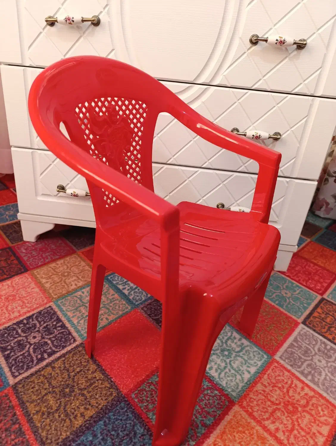 صندلی کودک|تخت و صندلی بچه|هشتگرد, شهرک ولیعصر (مصلی)|دیوار