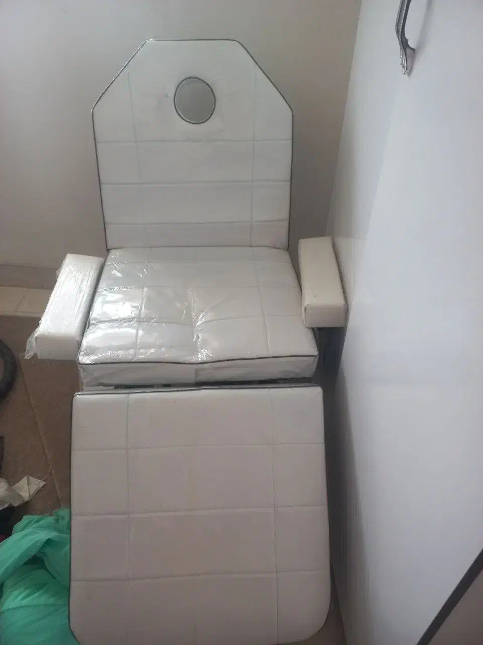 تخت تاشو مخصوص آرایشگاه|آرایشگاه و سالنهای زیبایی|بانه, |دیوار