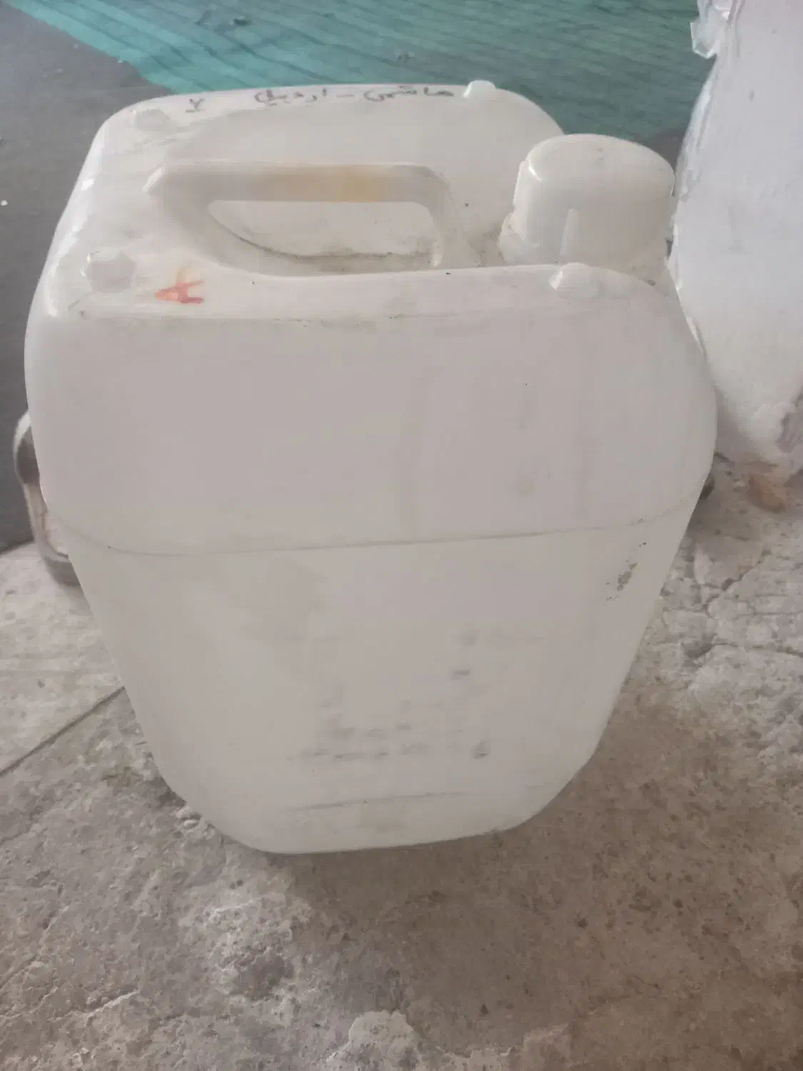 گالن دست دوم|ظروف نگهدارنده، پلاستیکی، یکبارمصرف|اردبیل, |دیوار