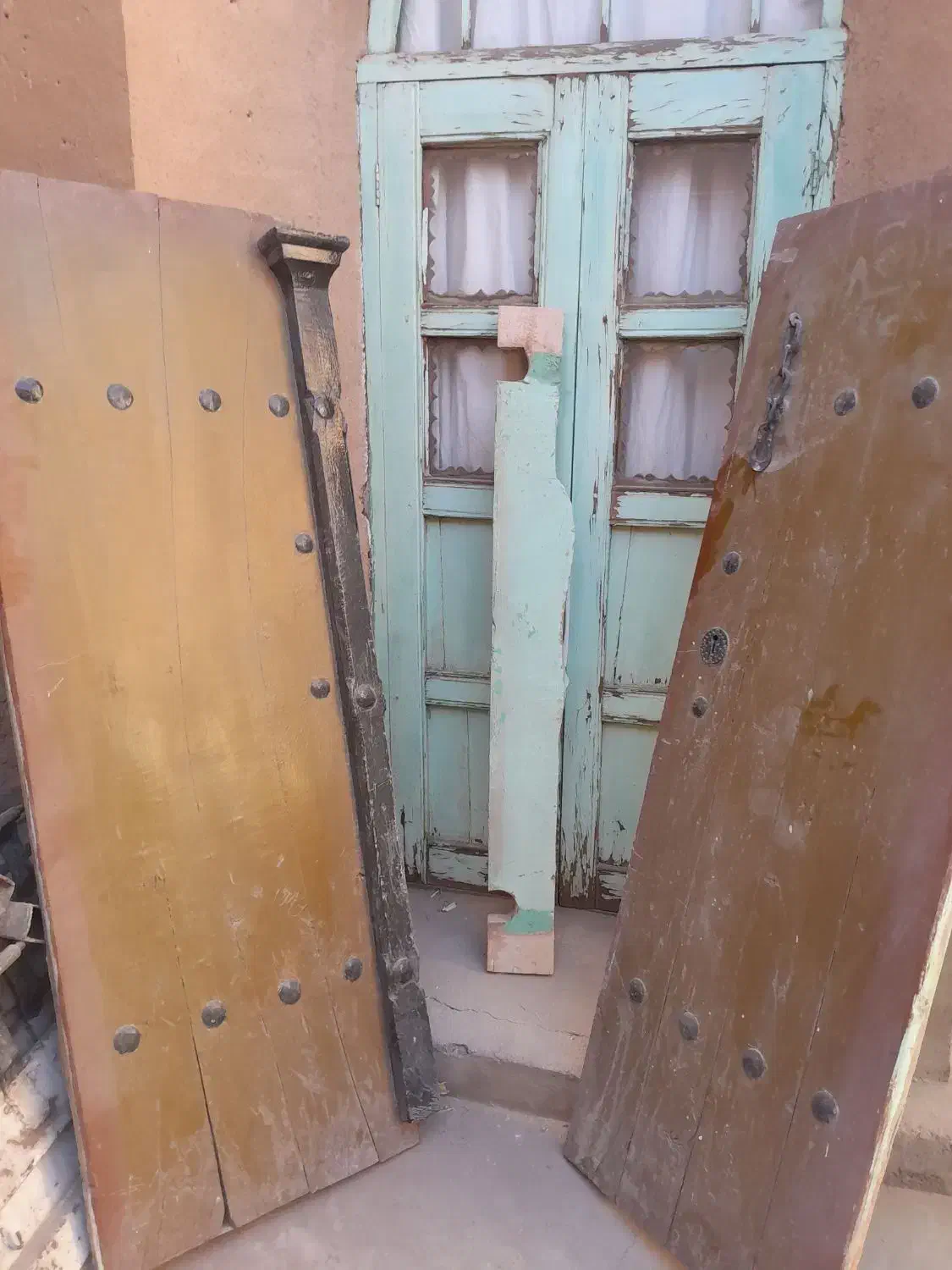 درب چوبی قدیمی|مصالح و تجهیزات ساختمان|تفت, |دیوار