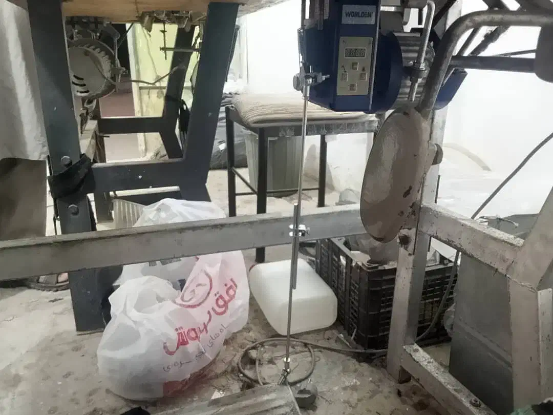 دوتا چرخ گل دوزی فوق العاده خوب|چرخ خیاطی و ریسندگی|ایرانشهر, |دیوار