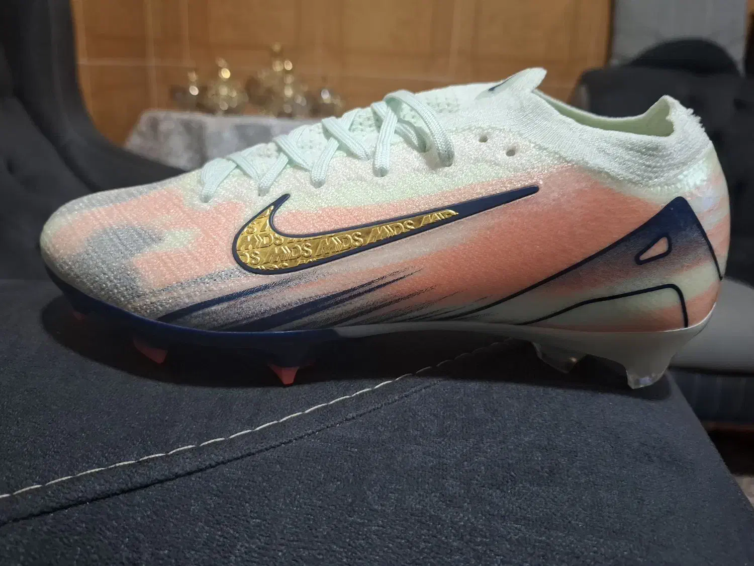 کفش فوتبال کیفیت تضمینی|کیف، کفش، کمربند|سمنان, |دیوار